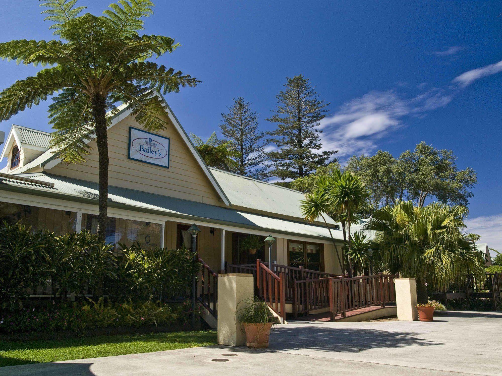 Governors Lodge Resort Hotel Burnt Pine Exterior foto
